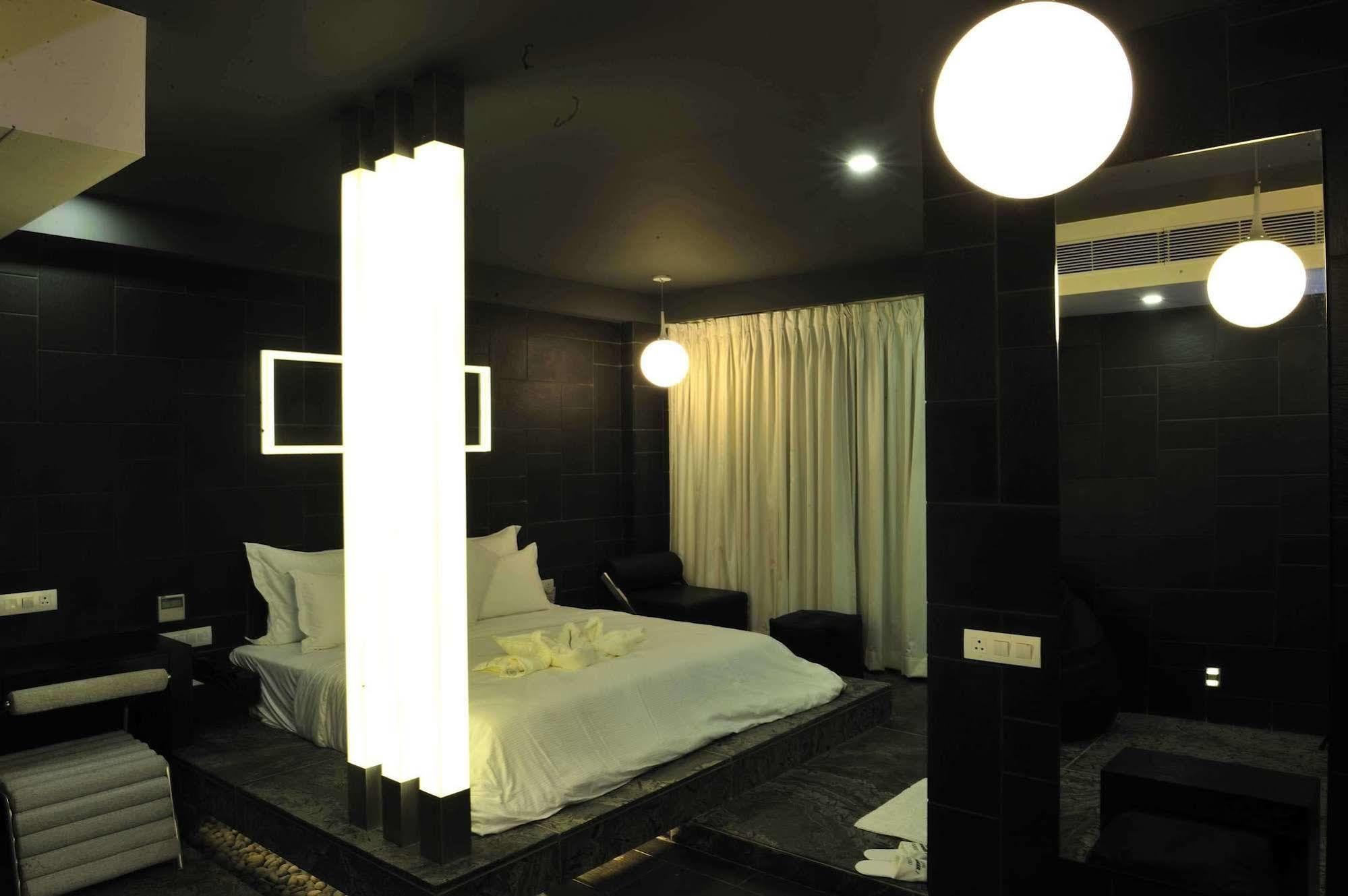 Hotel El Dorado Ahmedabad Luaran gambar